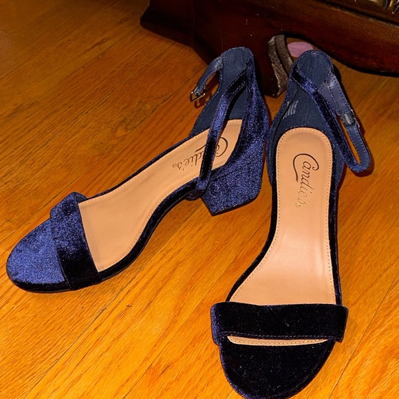 Candie’s Velvet Blue Block Hell - Picture 2 of 4